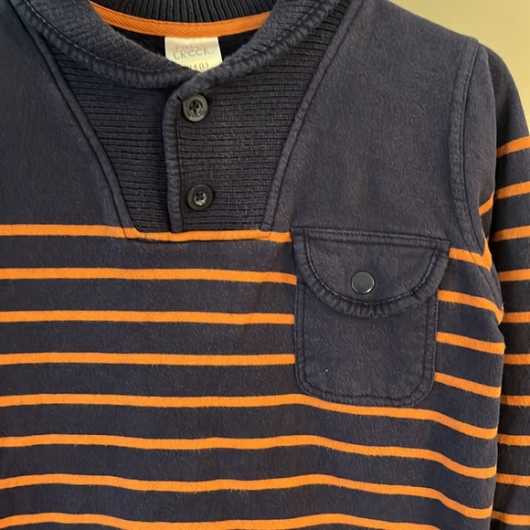 Boys stylish 2-button striped pullover - Picture 2 of 5